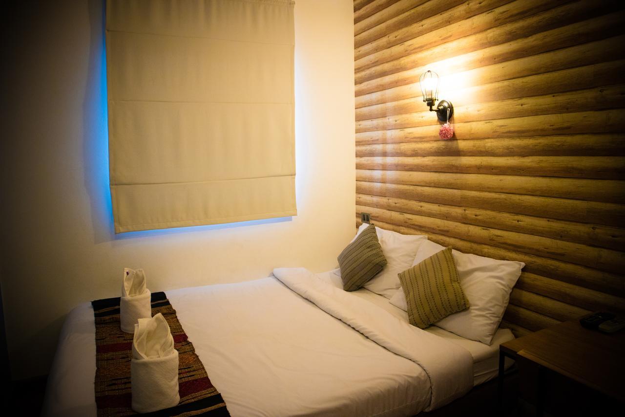 Tawan Bed Club Hostel Chiang Mai Luaran gambar