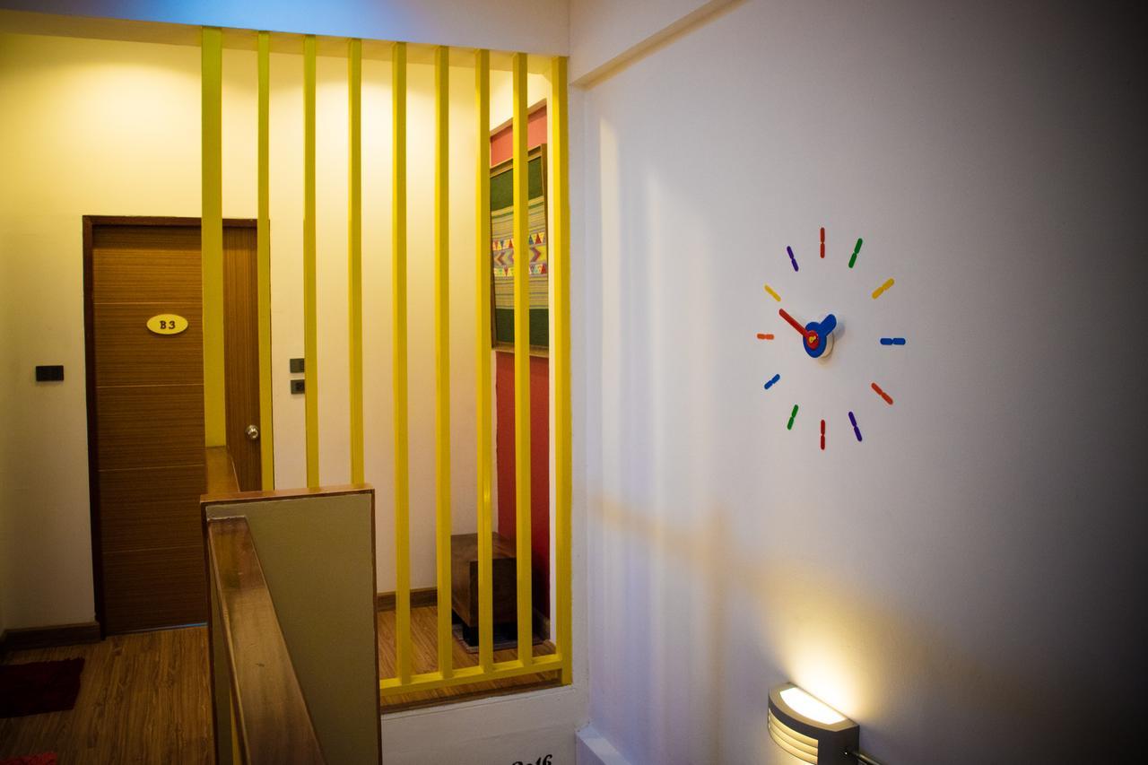 Tawan Bed Club Hostel Chiang Mai Luaran gambar