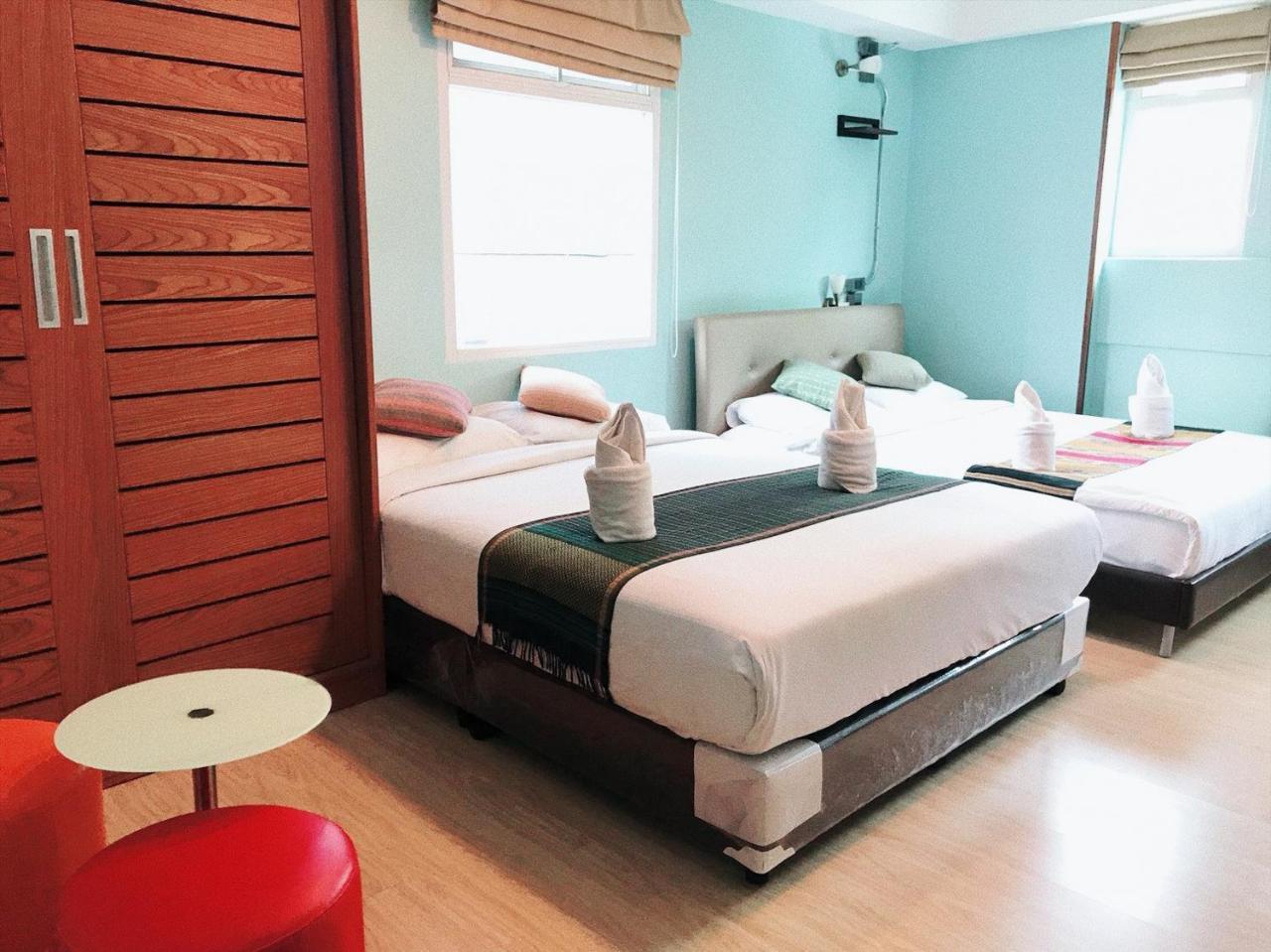 Tawan Bed Club Hostel Chiang Mai Luaran gambar